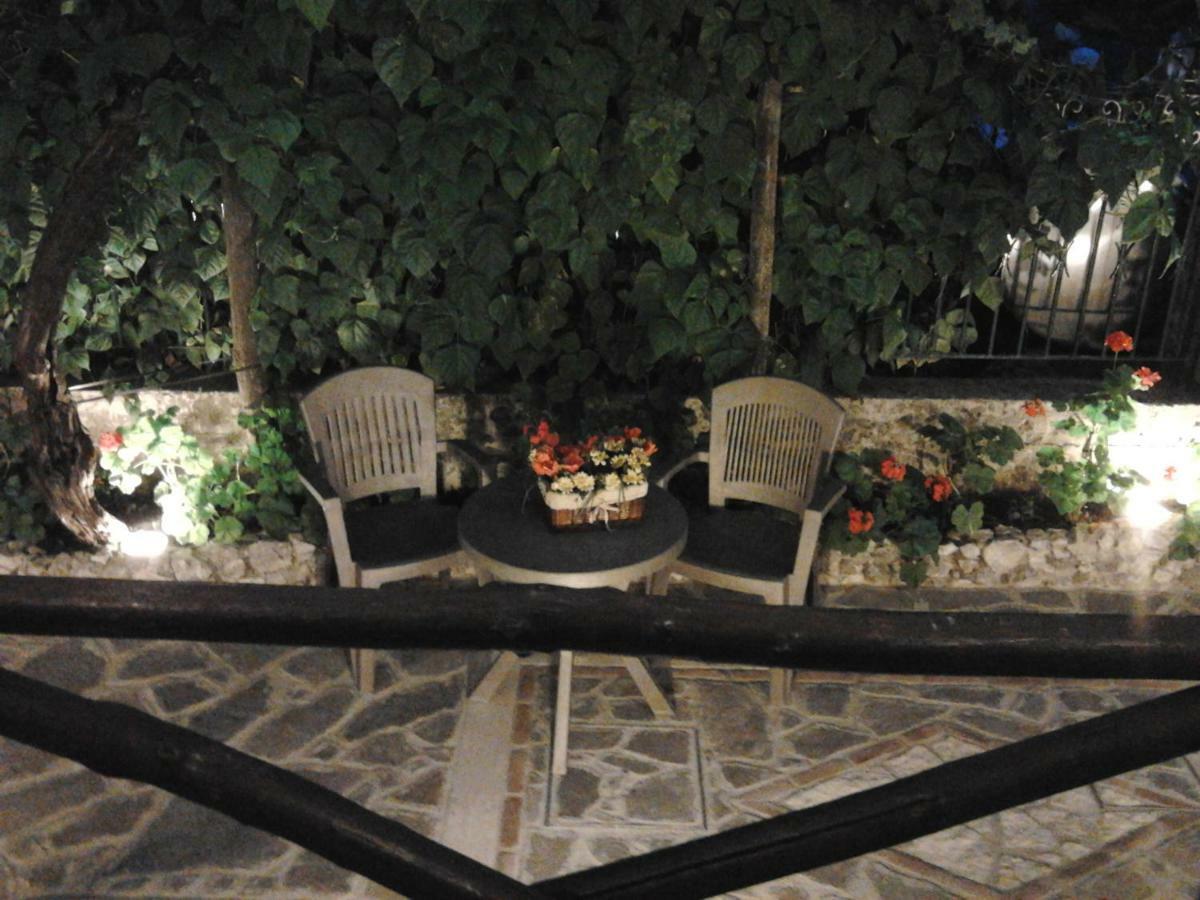 Residenza Antico Borgo Del Pozzo Aparthotel ตรามอนติ ภายนอก รูปภาพ